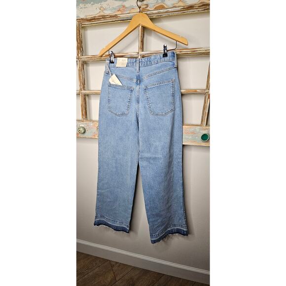 NWT High Rise Wide Leg Light Wash Jeans Ladies size 6R - Picture 8 of 9